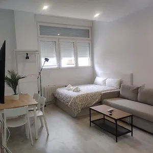 lopez-de-hoyos-apartments.besthotelstoledo.com/